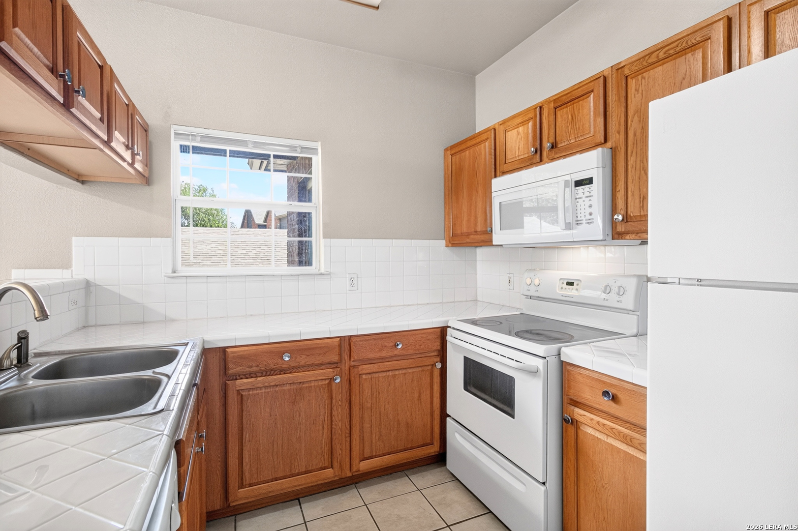 36 Chapel Hill Cir, San Antonio, TX 78240