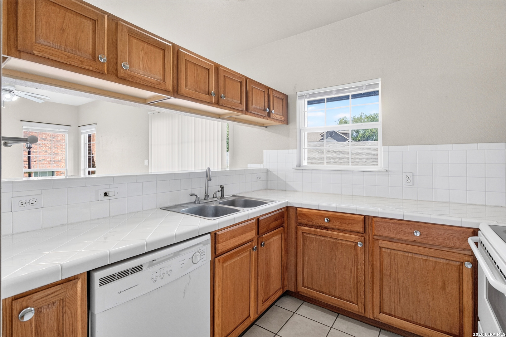 36 Chapel Hill Cir, San Antonio, TX 78240