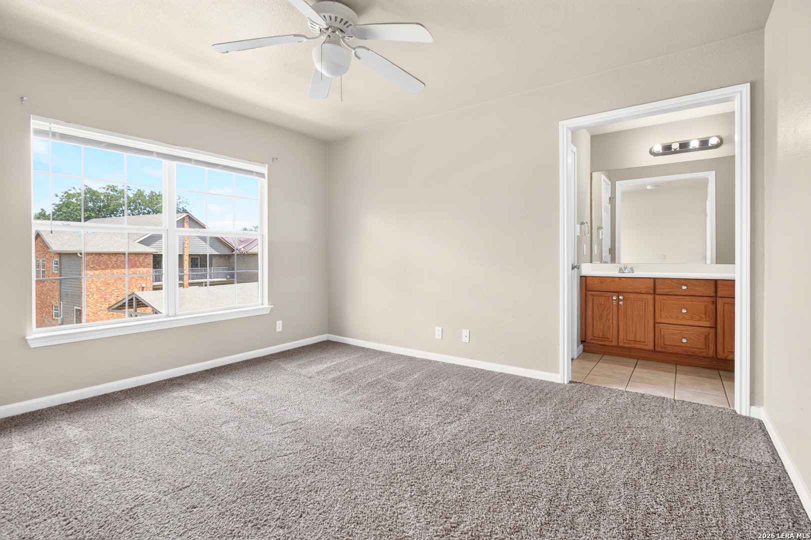 36 Chapel Hill Cir, San Antonio, TX 78240