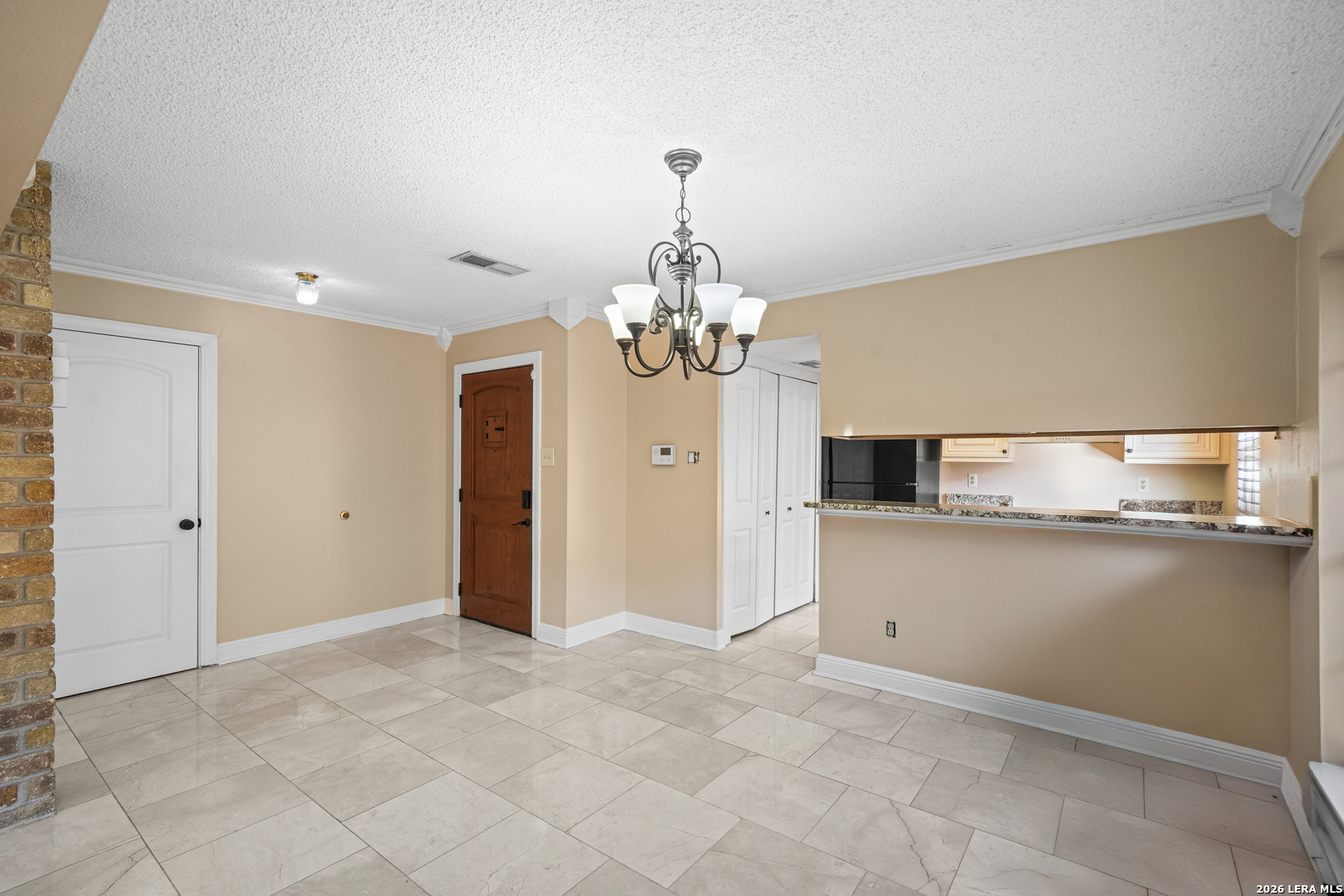 5216 VINECREST CIR, Kirby, TX 78219