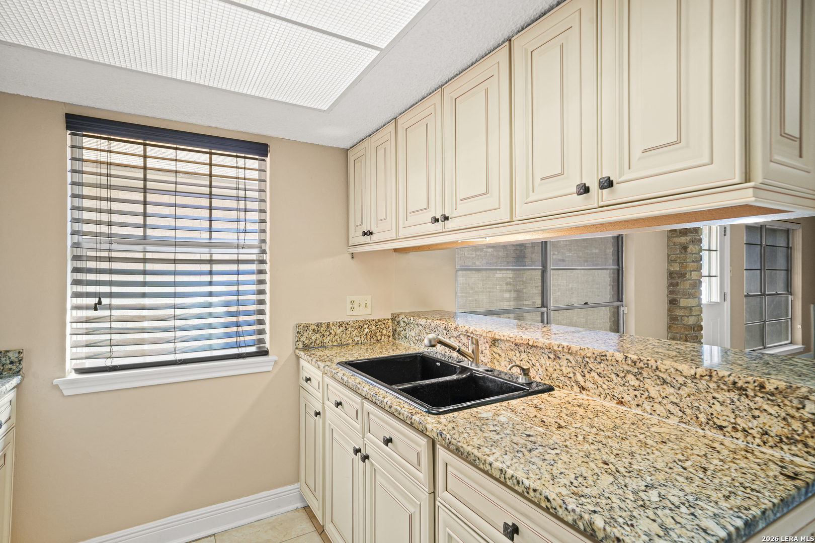 5216 VINECREST CIR, Kirby, TX 78219