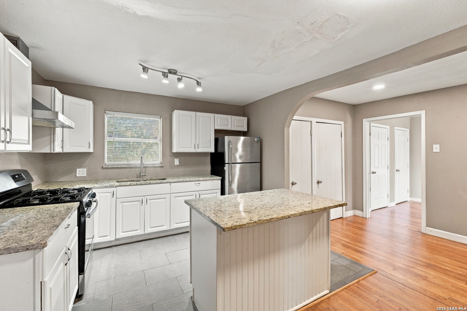 703 Cravens, San Antonio, TX 78223