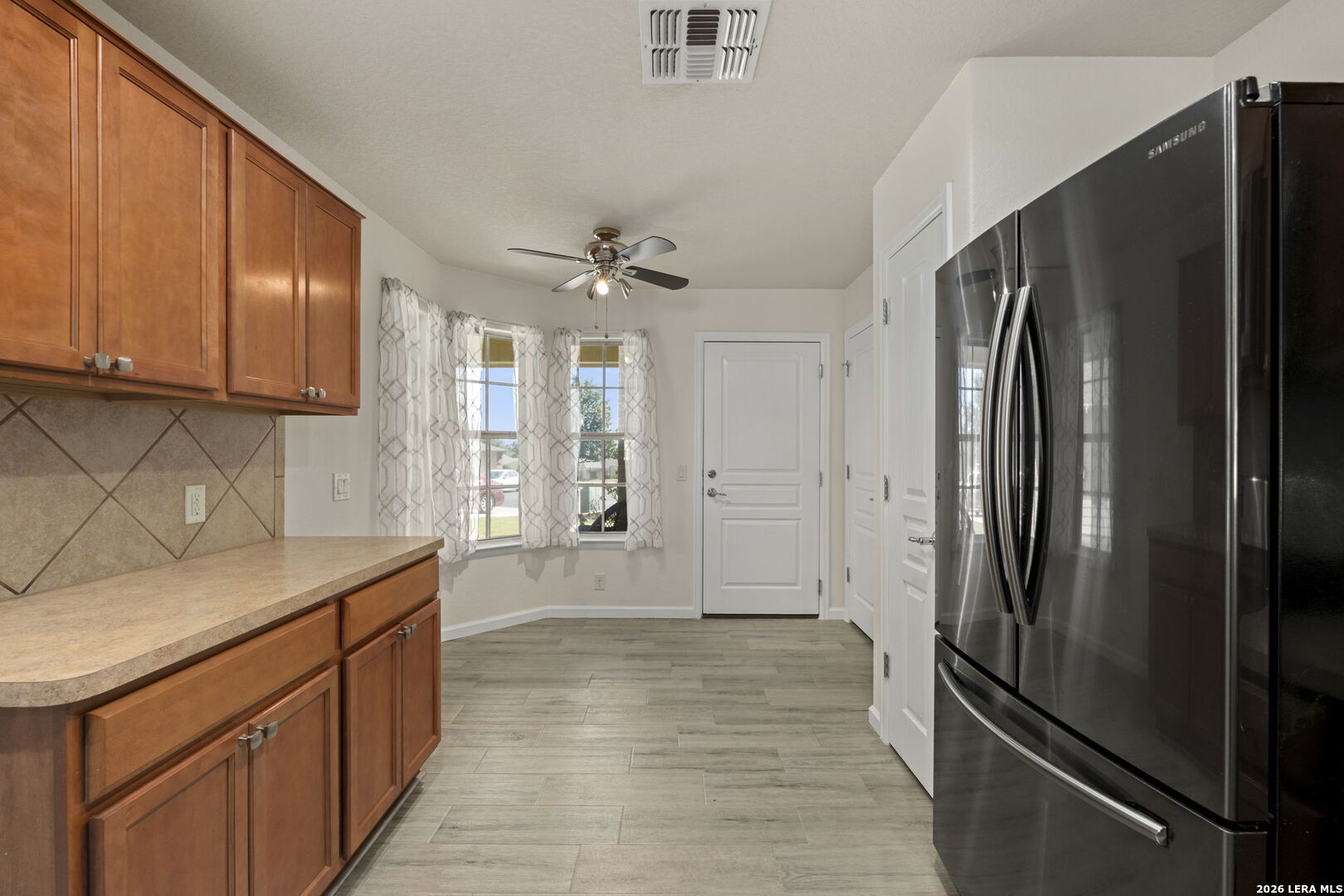 Eat-In Kitchen