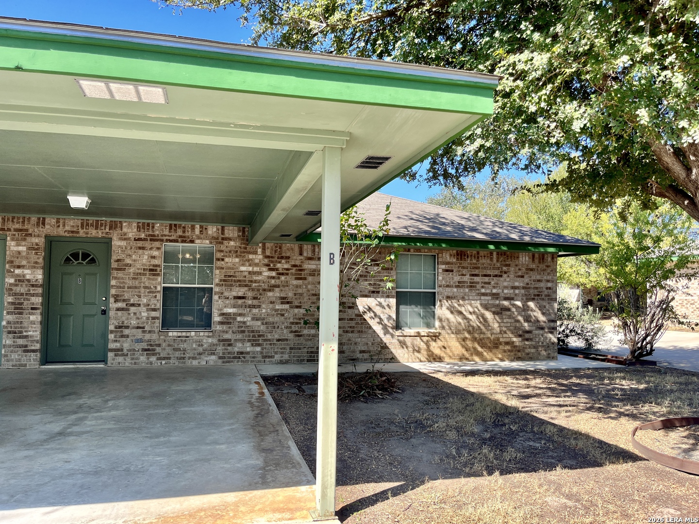 Property photo for 130 S MANSFIELD ST, #B, Pleasanton, TX