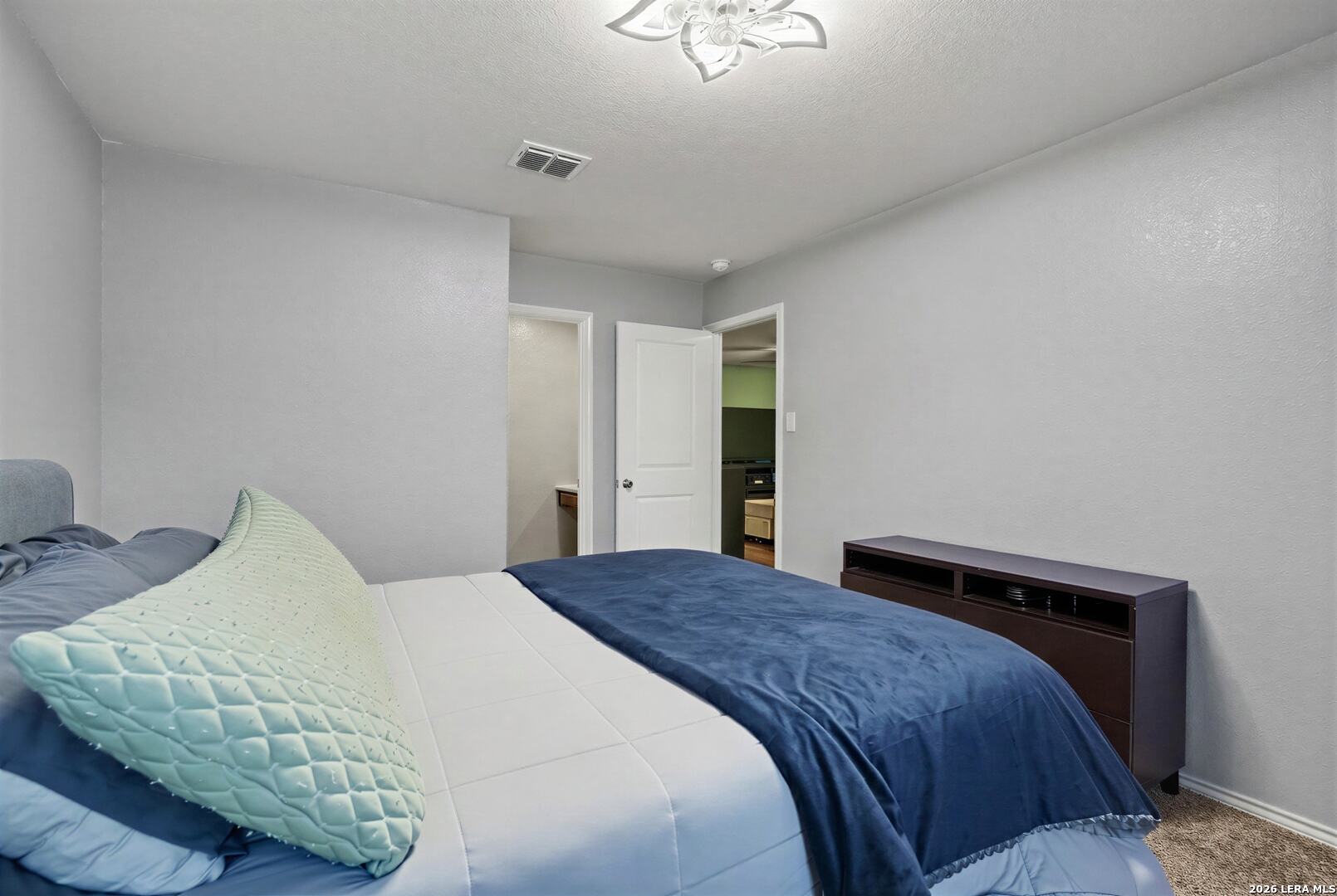 13615 WHISPER XING, San Antonio, TX 78252
