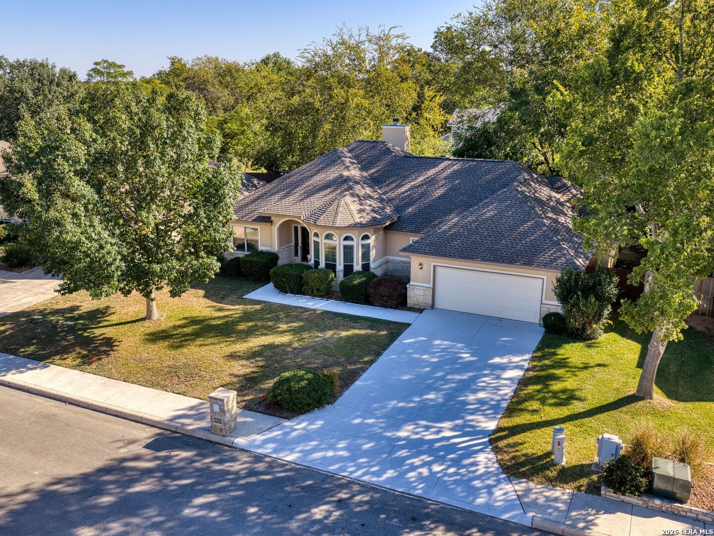 266 English Oaks Cir, Boerne, TX 78006