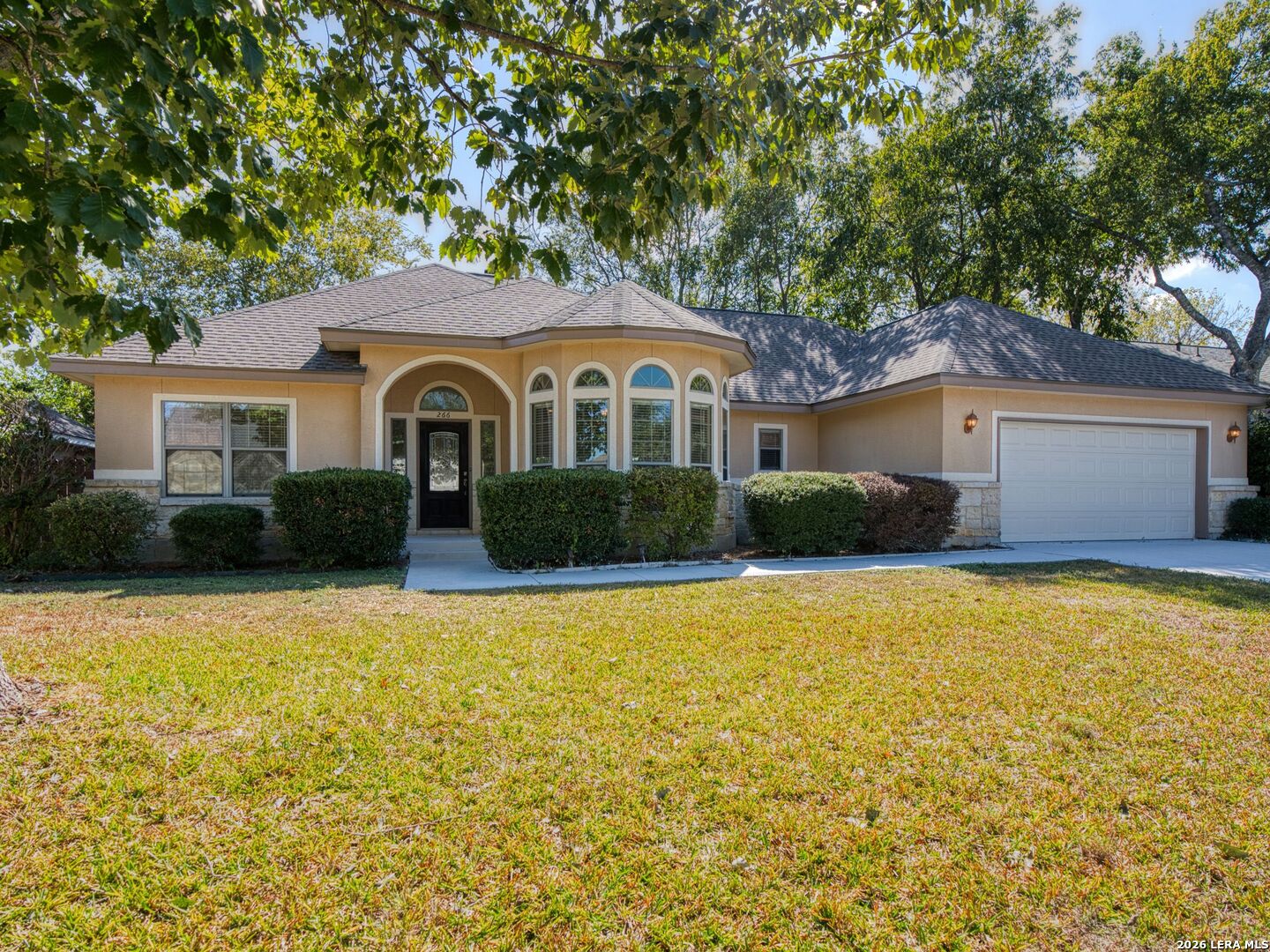 266 English Oaks Cir, Boerne, TX 78006
