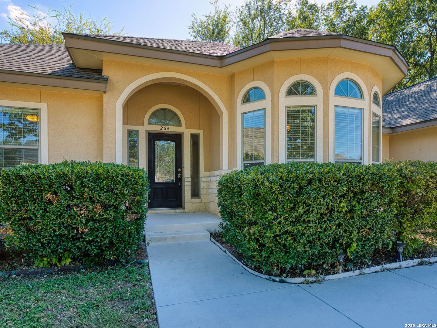 266 English Oaks Cir, Boerne, TX 78006