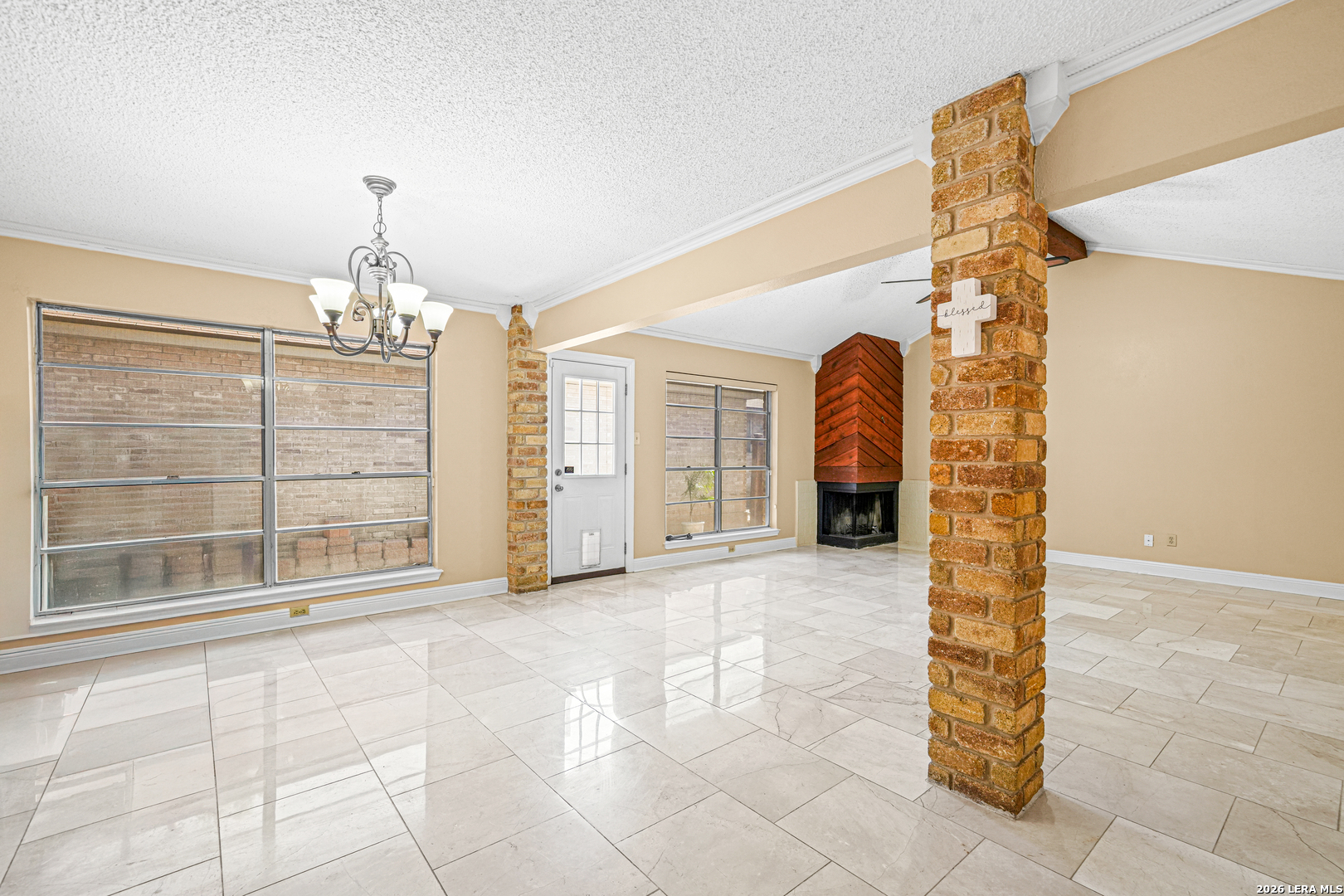 5216 VINECREST CIR, Kirby, TX 78219