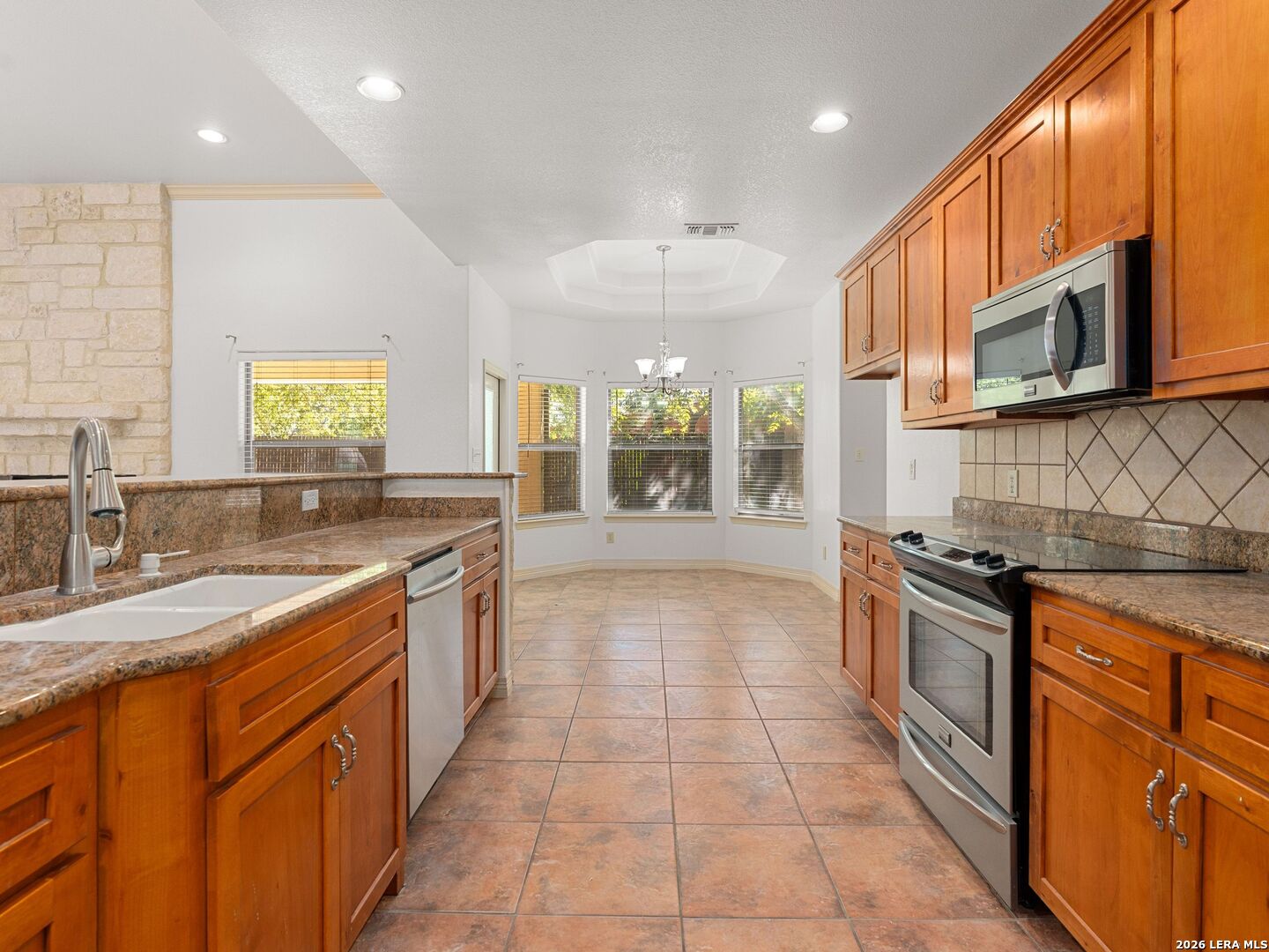 266 English Oaks Cir, Boerne, TX 78006