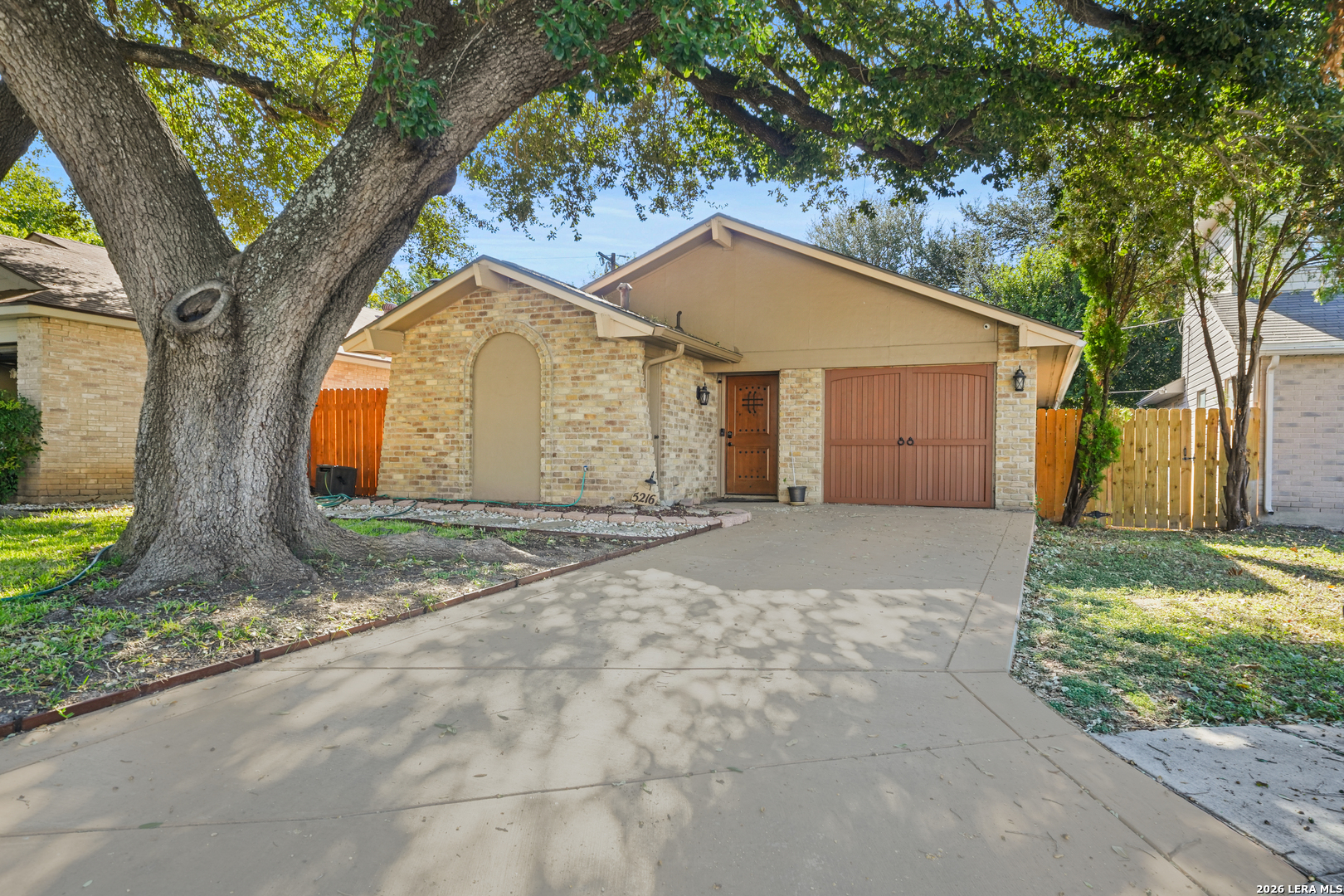 5216 VINECREST CIR, Kirby, TX 78219