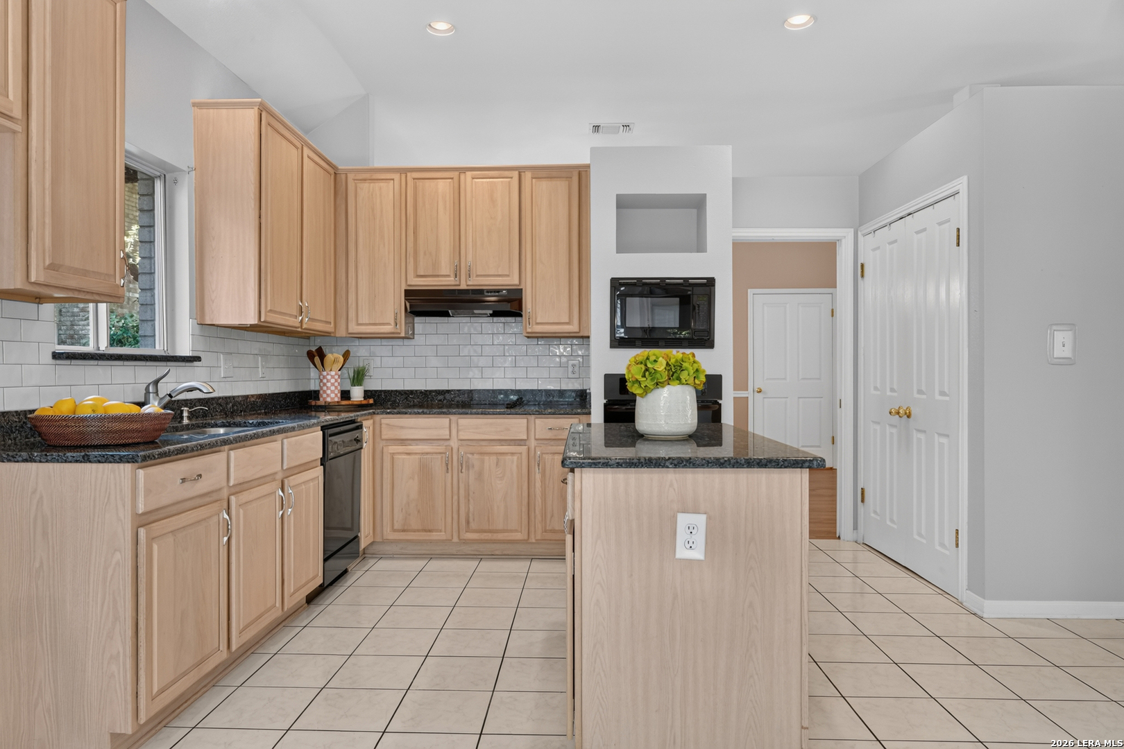 10 Sweetwood, San Antonio, TX 78254