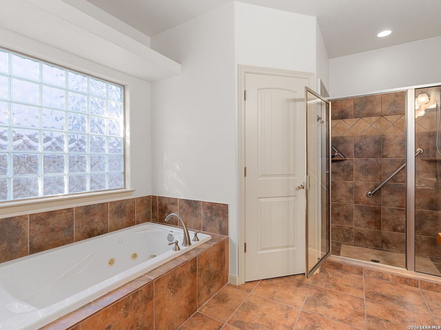 266 English Oaks Cir, Boerne, TX 78006