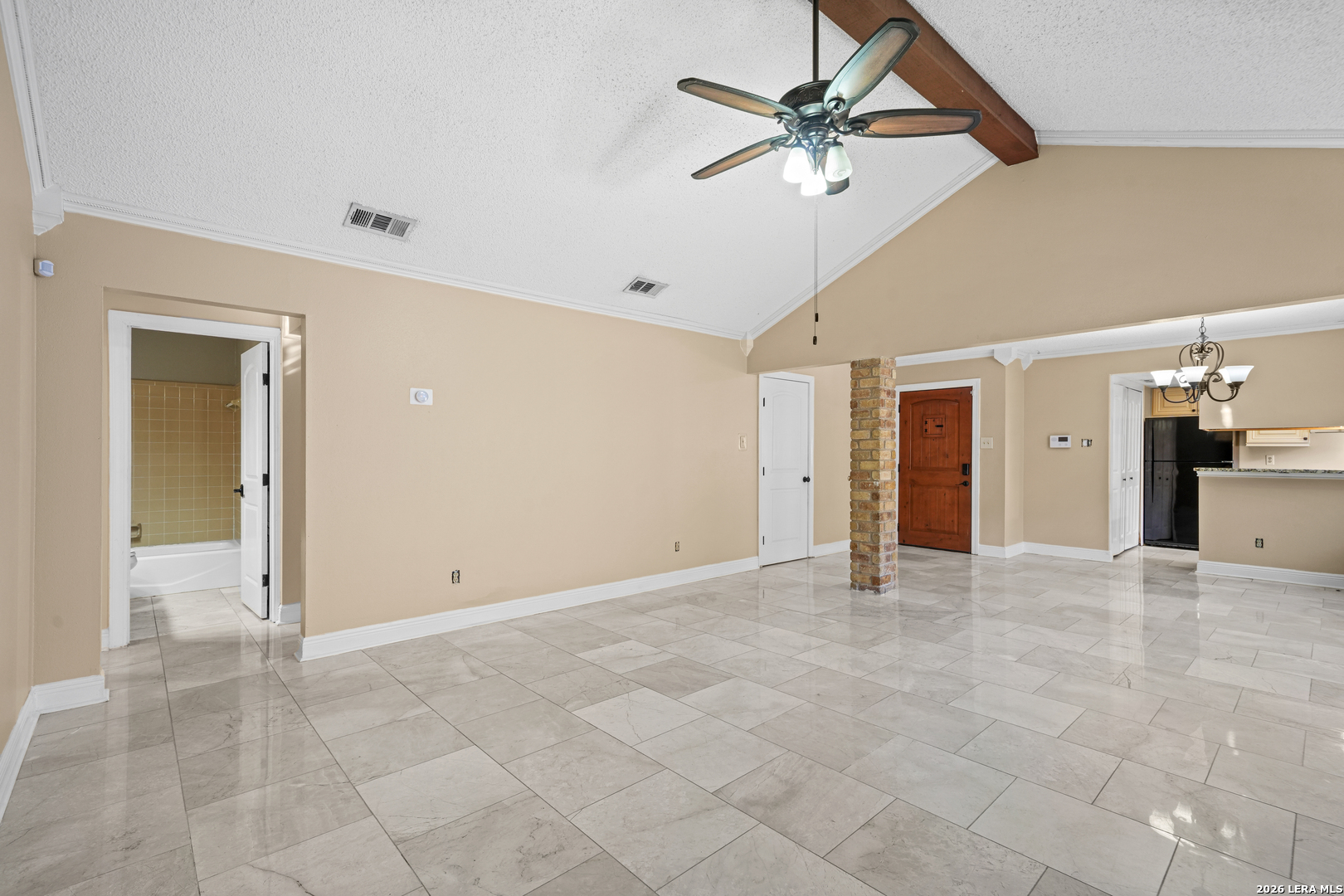 5216 VINECREST CIR, Kirby, TX 78219