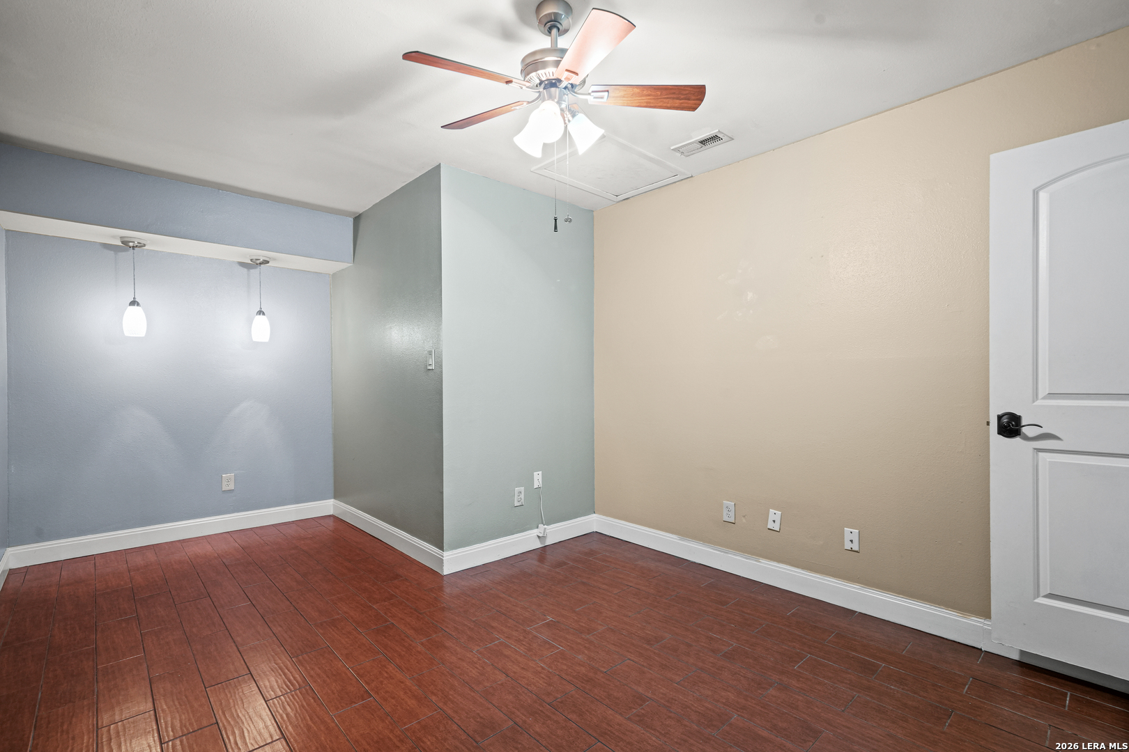 5216 VINECREST CIR, Kirby, TX 78219