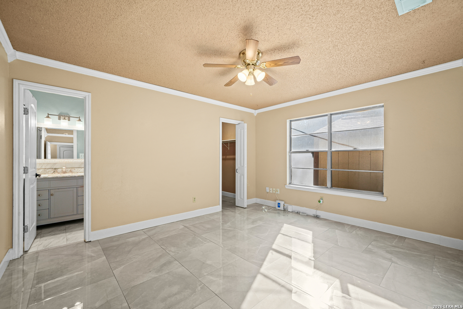5216 VINECREST CIR, Kirby, TX 78219