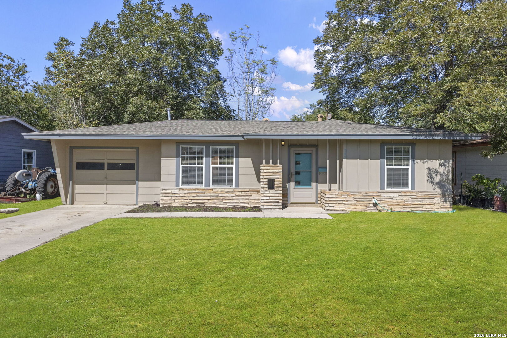 Property photo for 247 Creath Pl, San Antonio, TX