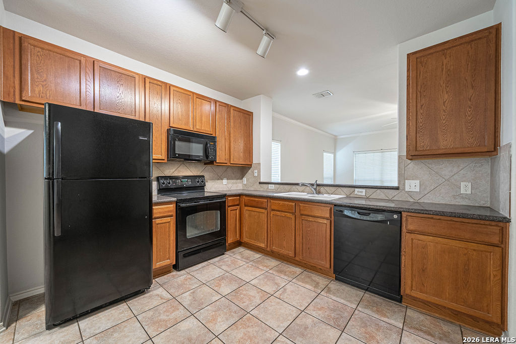 6214 Pecan Tree, San Antonio, TX 78240