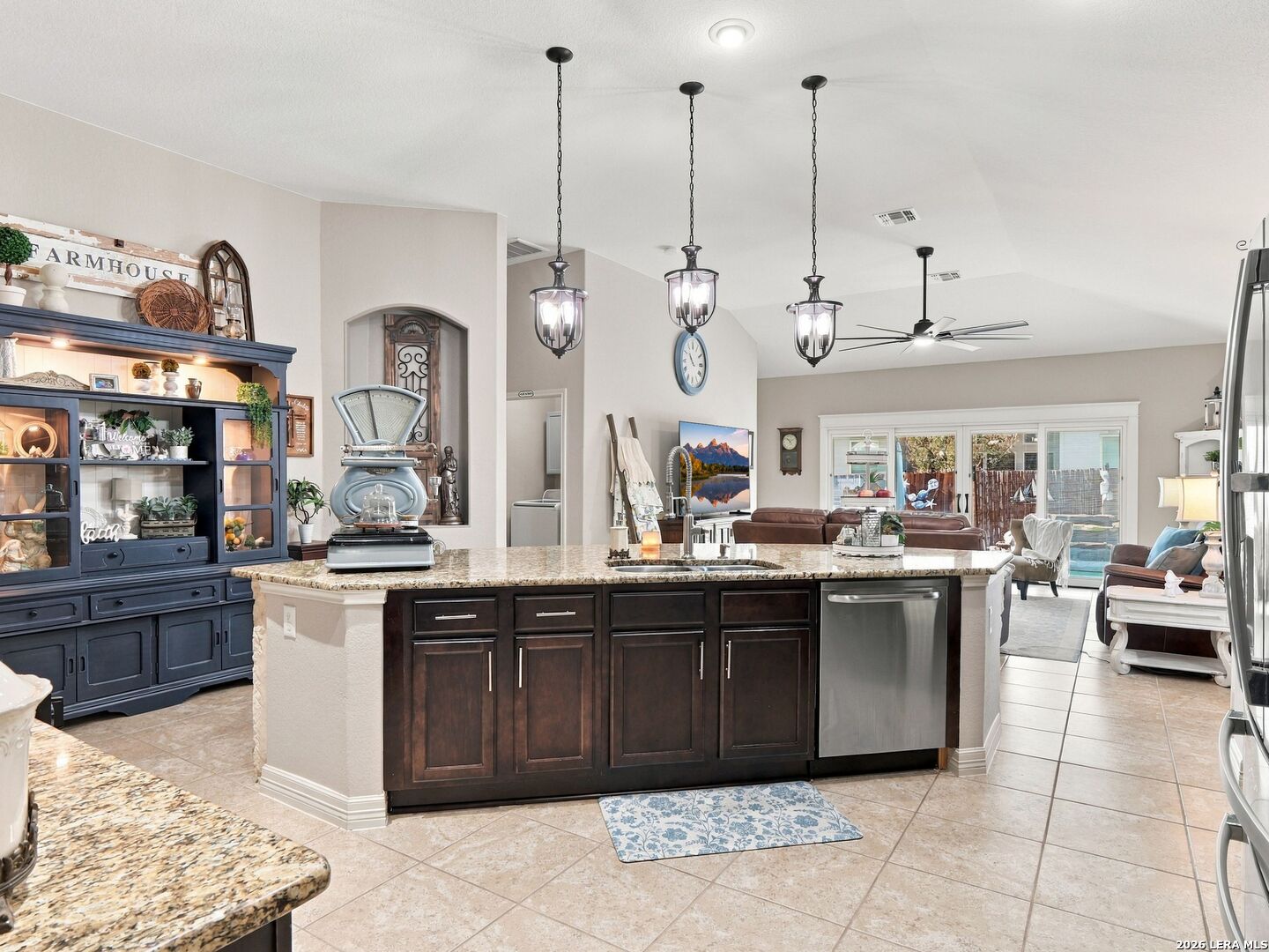 733 GRAY CLOUD DR, New Braunfels, TX 78130
