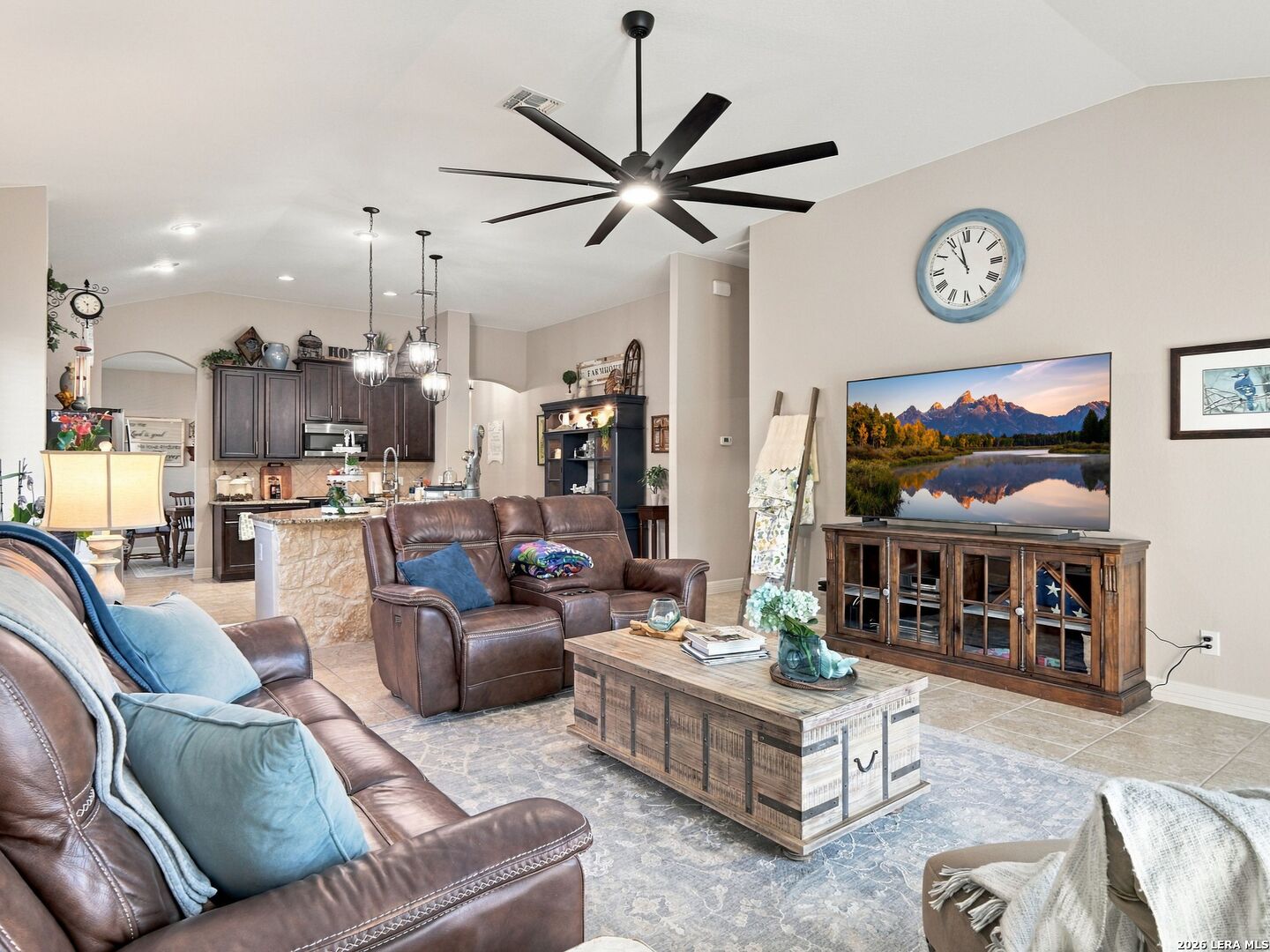 733 GRAY CLOUD DR, New Braunfels, TX 78130
