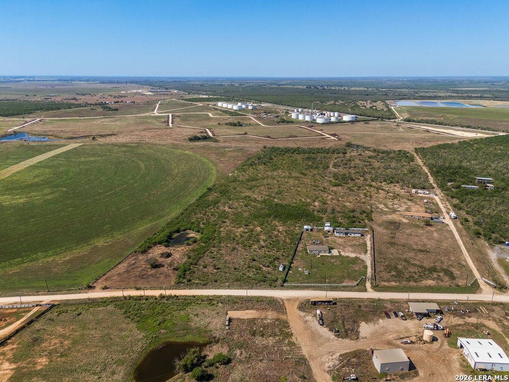 600 County Road 483, Nixon, TX 78140