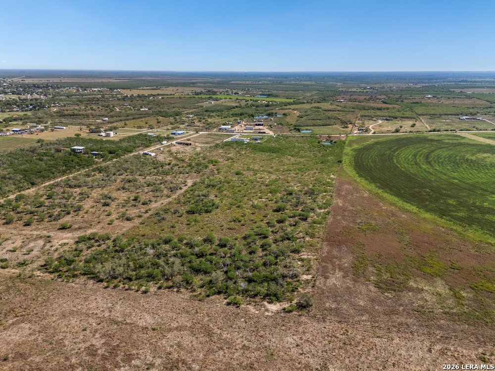 600 County Road 483, Nixon, TX 78140