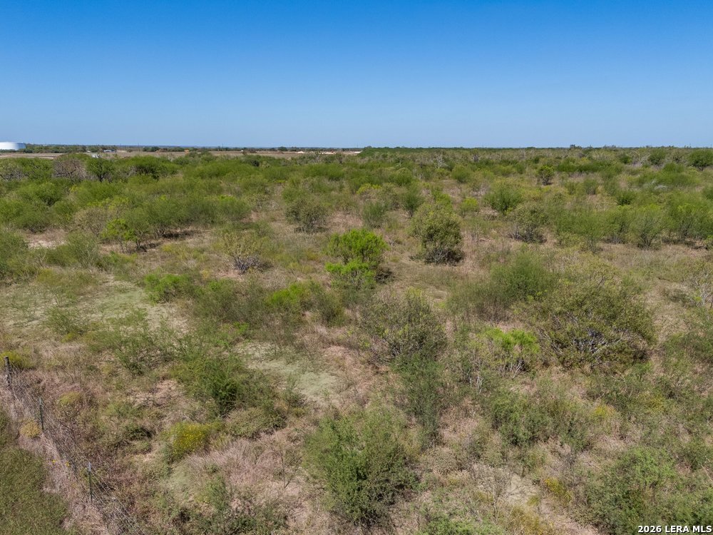 600 County Road 483, Nixon, TX 78140