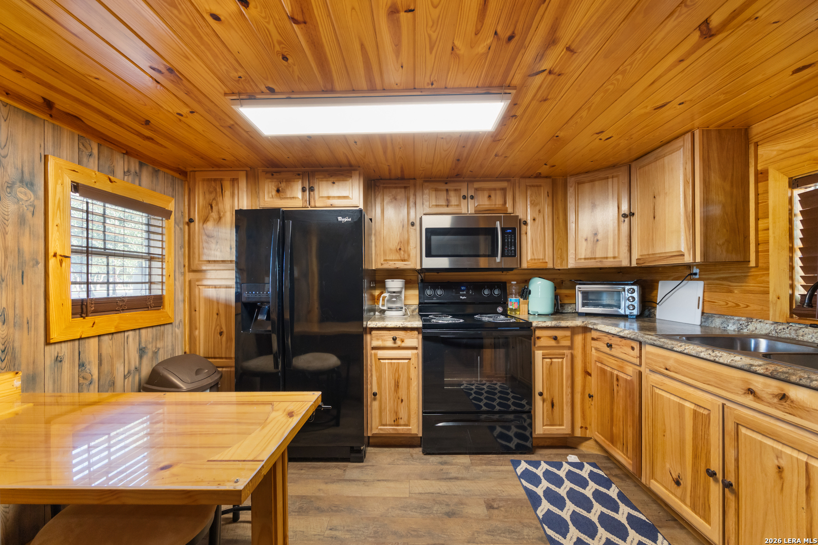 3701 HIGHWAY 41, Mountain Home, TX 78058