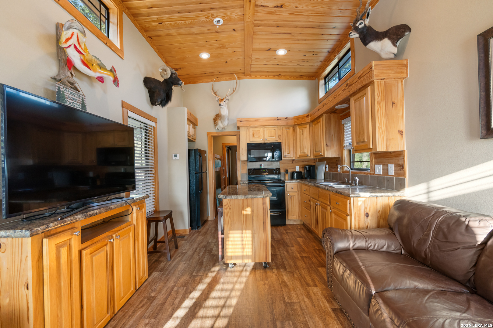 3701 HIGHWAY 41, Mountain Home, TX 78058