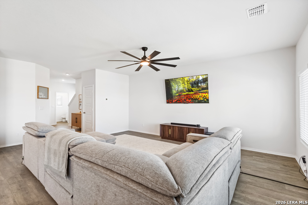 258 LANDING LN, New Braunfels, TX 78130