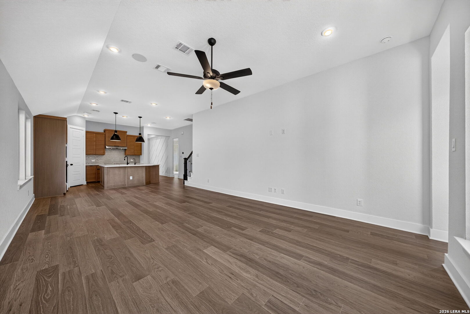125 ANNETTE DR, Castroville, TX 78009