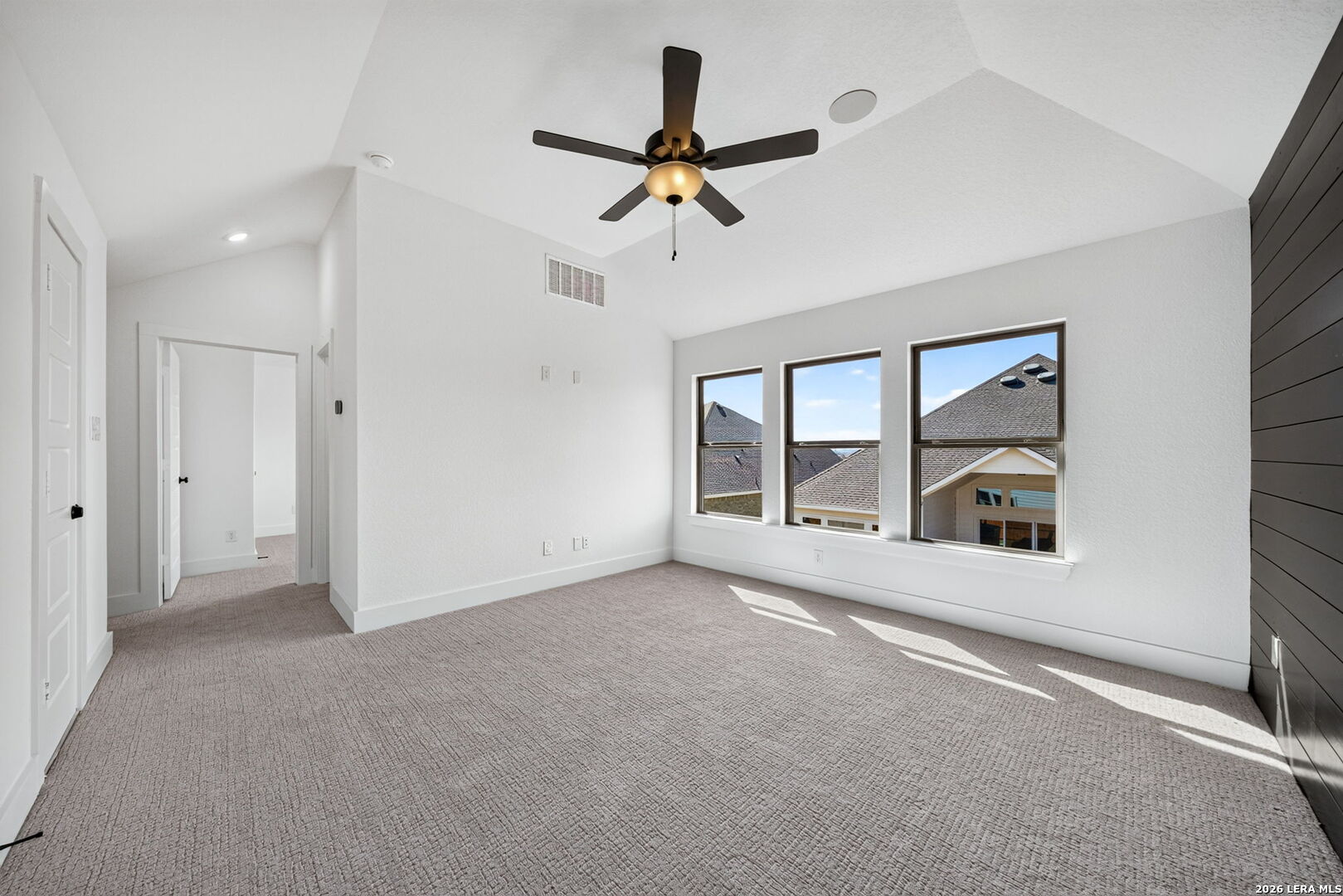 125 ANNETTE DR, Castroville, TX 78009