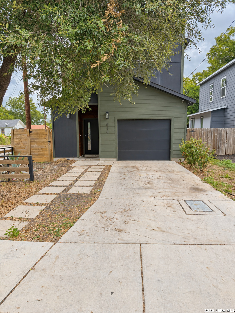 814 N GEVERS ST, San Antonio, TX 78202