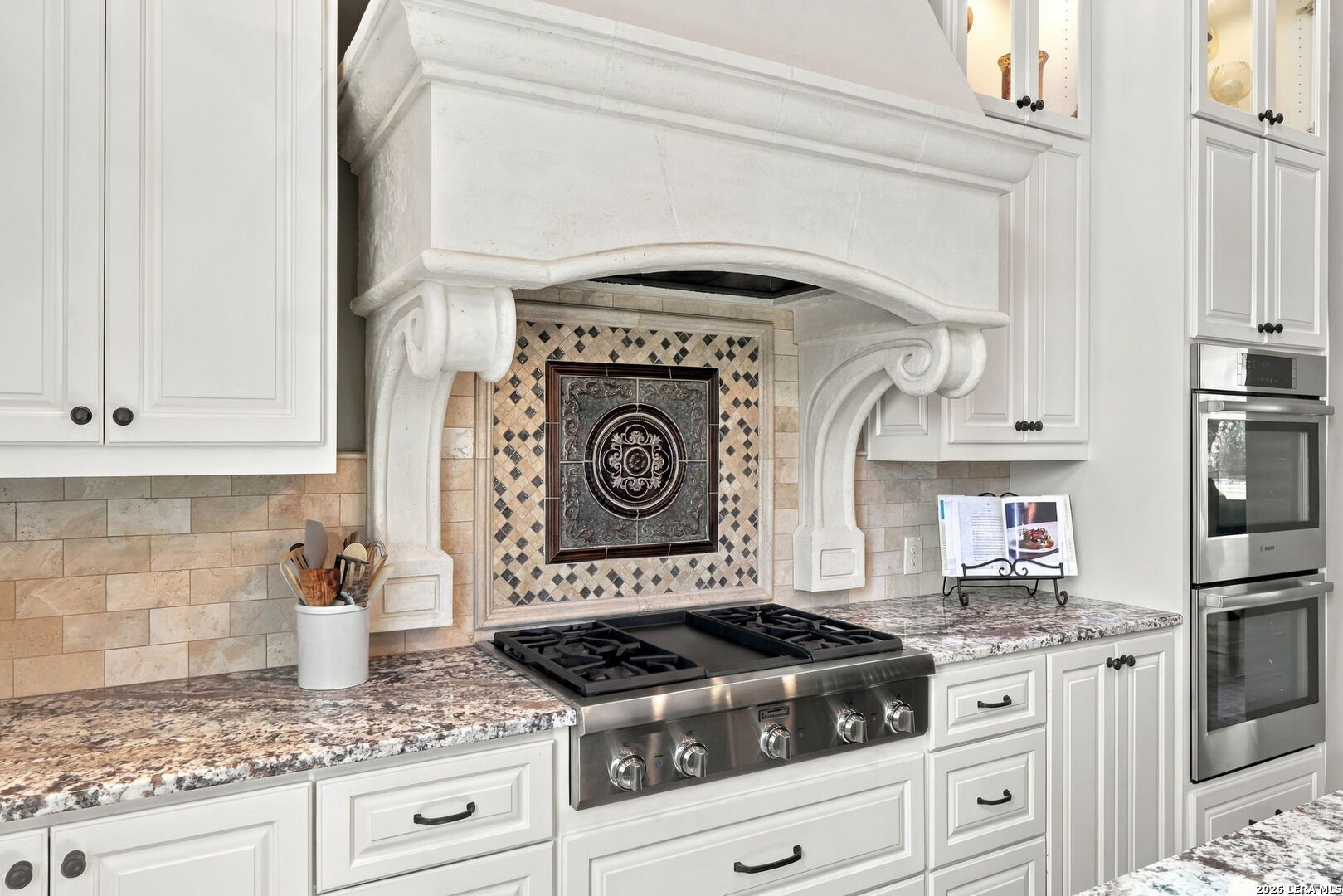 144 BALCONES BND, Boerne, TX 78006