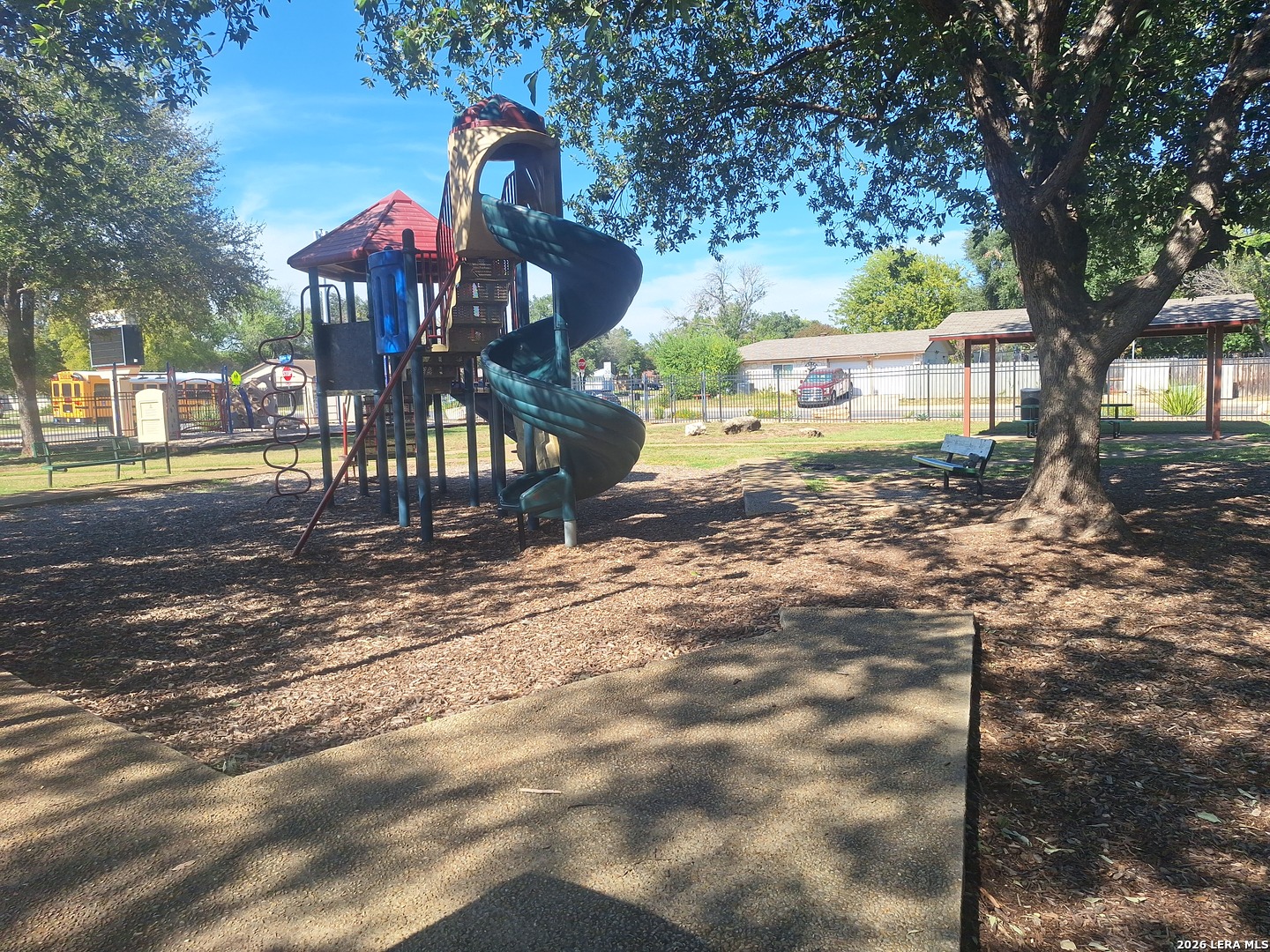 9338 VALLEY RDG, San Antonio, TX 78250