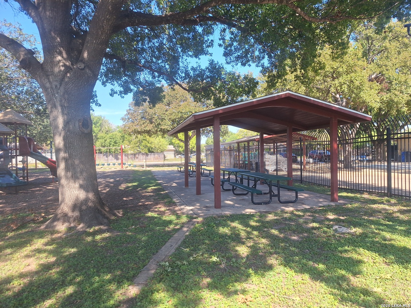 9338 VALLEY RDG, San Antonio, TX 78250
