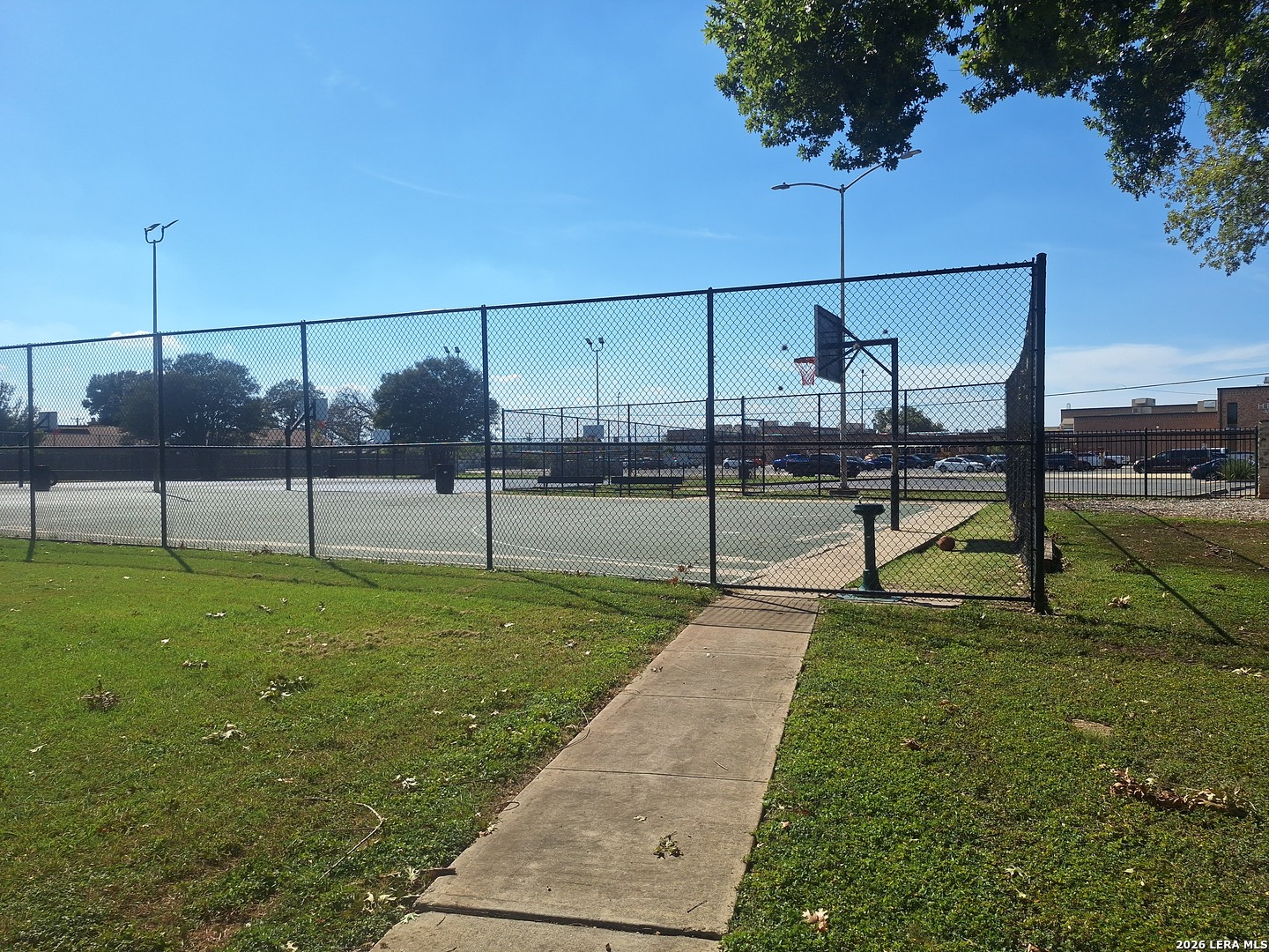 9338 VALLEY RDG, San Antonio, TX 78250