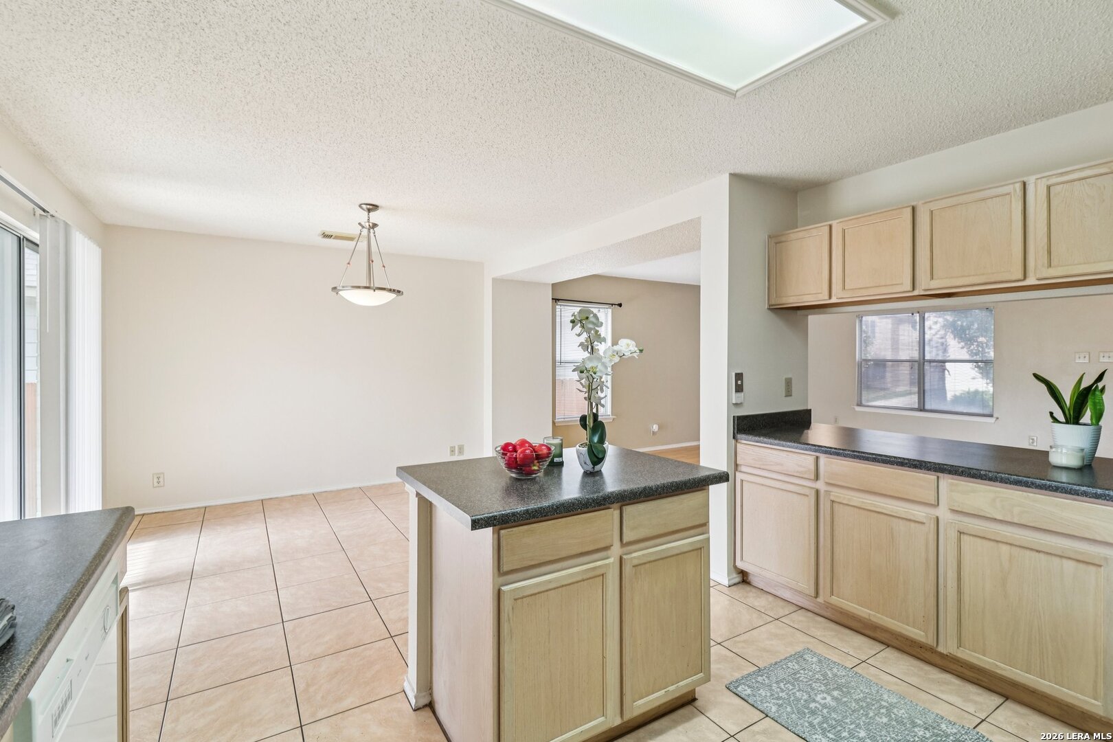 11210 BERKLEY SQ, San Antonio, TX 78249