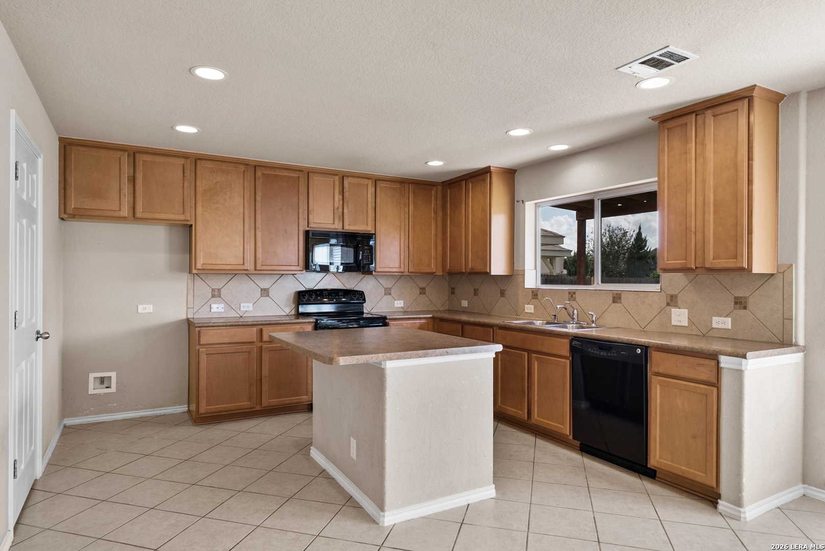7342 Concerto Dr, San Antonio, TX 78266