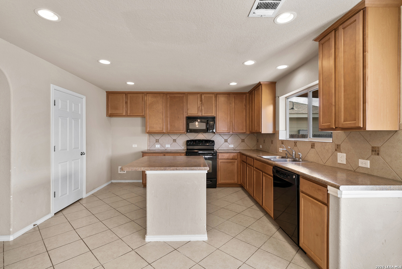 7342 Concerto Dr, San Antonio, TX 78266