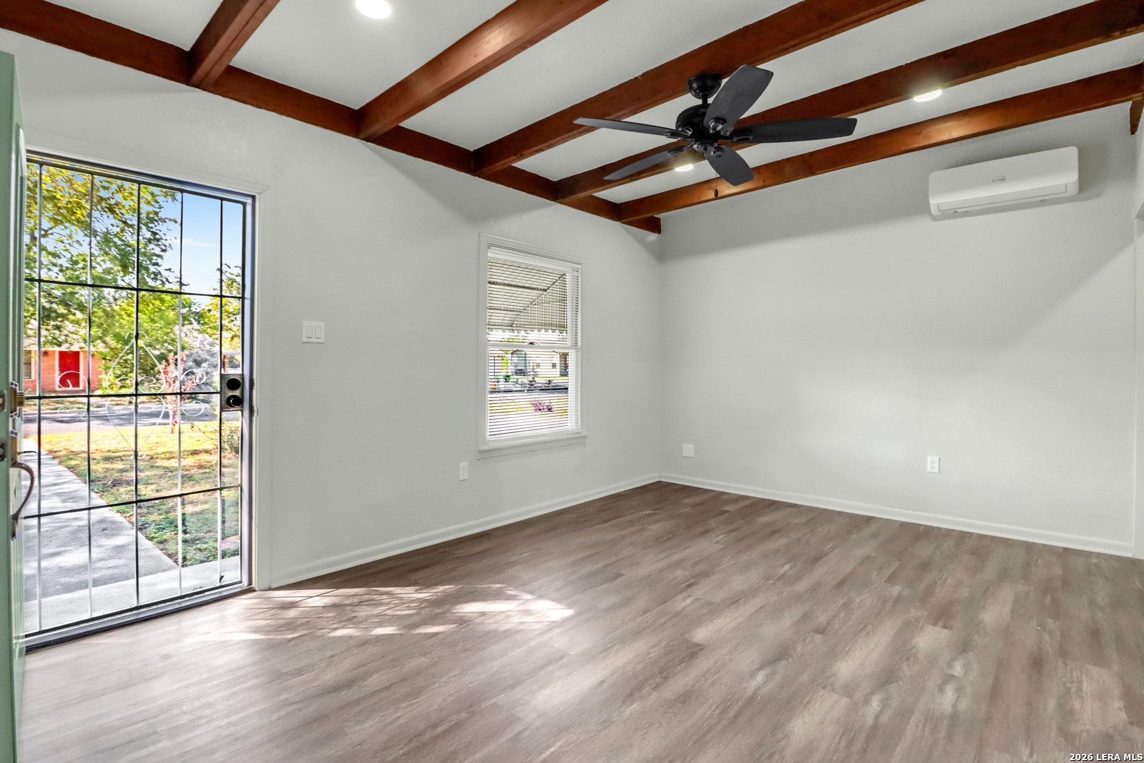 433 Wallace, Seguin, TX 78155