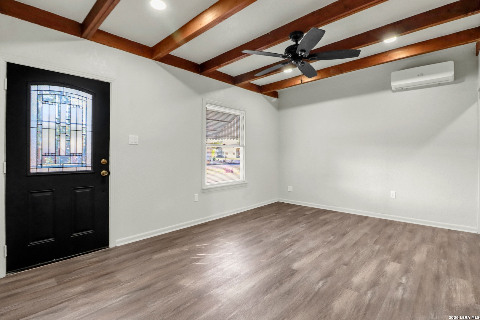 433 Wallace, Seguin, TX 78155
