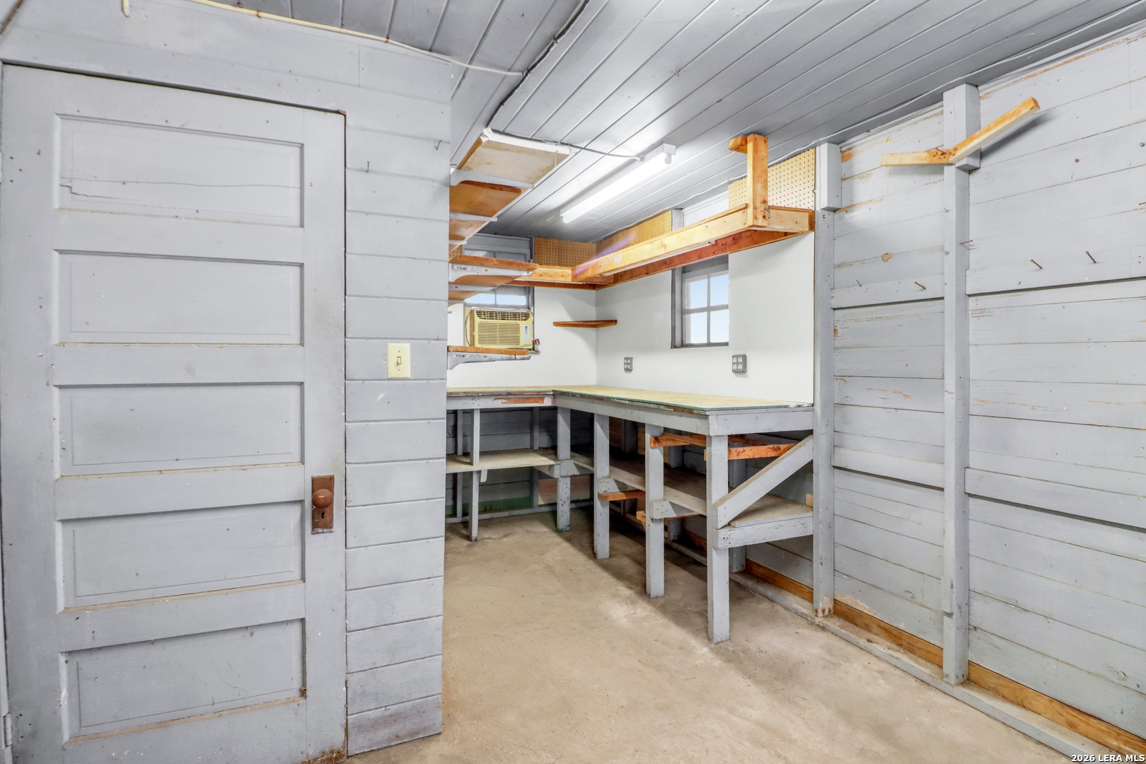 433 Wallace, Seguin, TX 78155