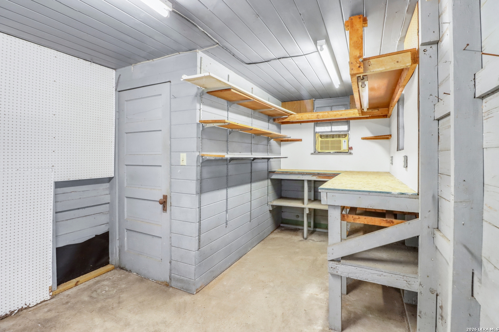 433 Wallace, Seguin, TX 78155