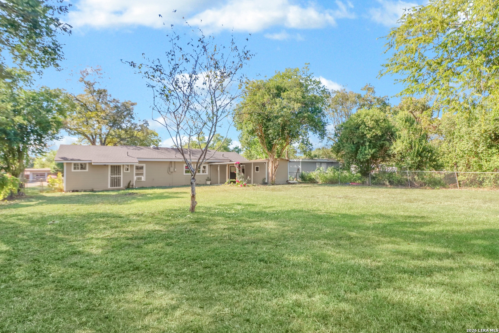 433 Wallace, Seguin, TX 78155