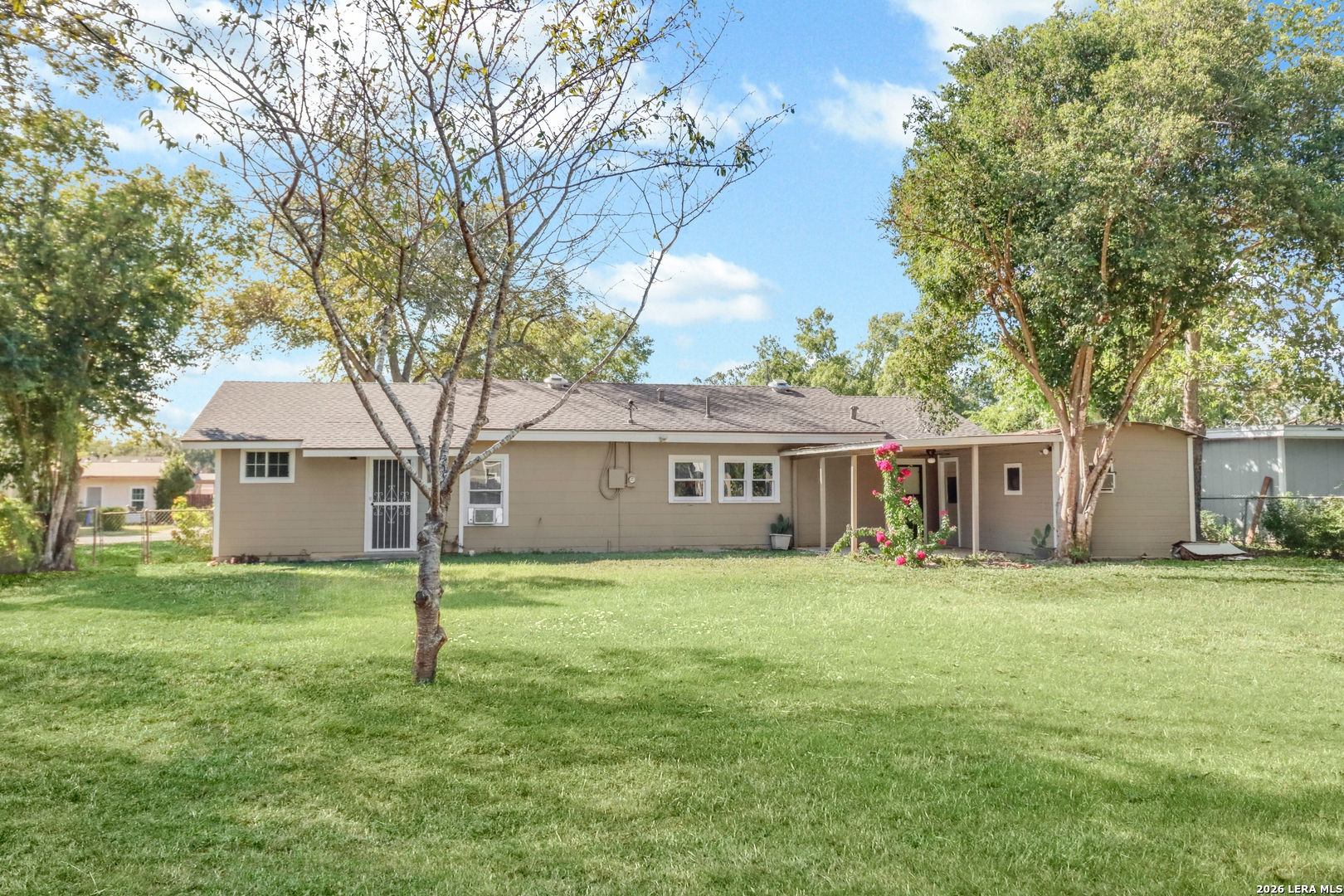433 Wallace, Seguin, TX 78155