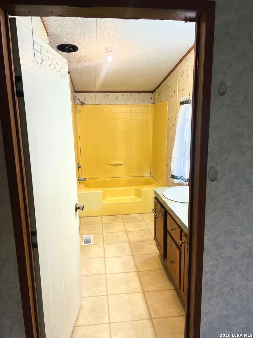4519 Chariot, Von Ormy, TX 78073