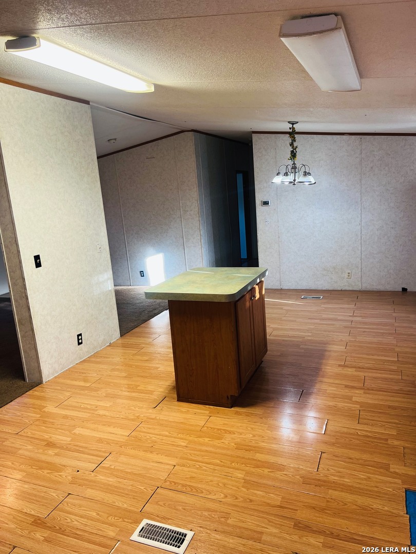 4519 Chariot, Von Ormy, TX 78073