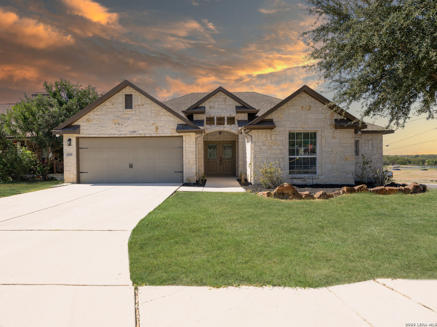 Property photo for 2022 Bentwood Dr, New Braunfels, TX