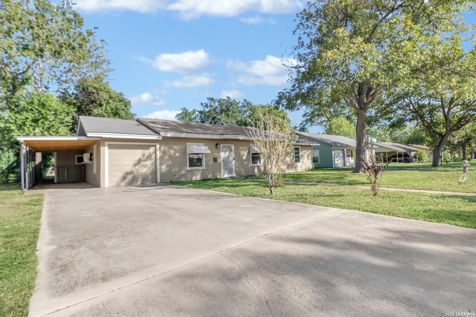 433 Wallace, Seguin, TX 78155